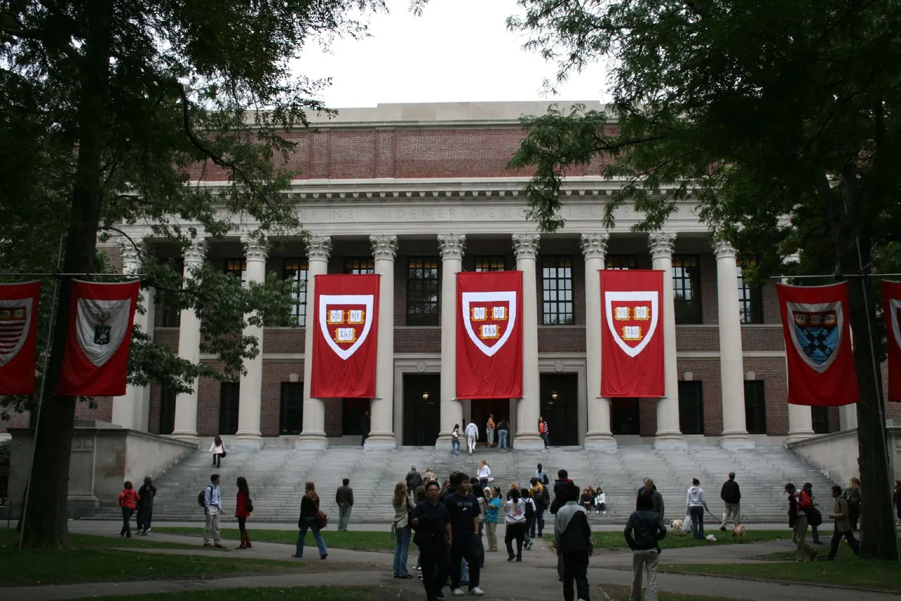 哈佛大学 Widener Library 校园建筑